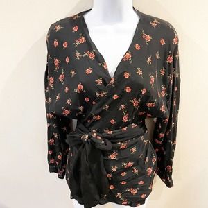 ZARA Floral Wrap Top V-Neck Black Red Size Medium